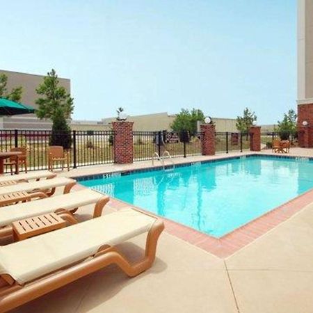 Comfort Suites Airport Luckney Zewnętrze zdjęcie