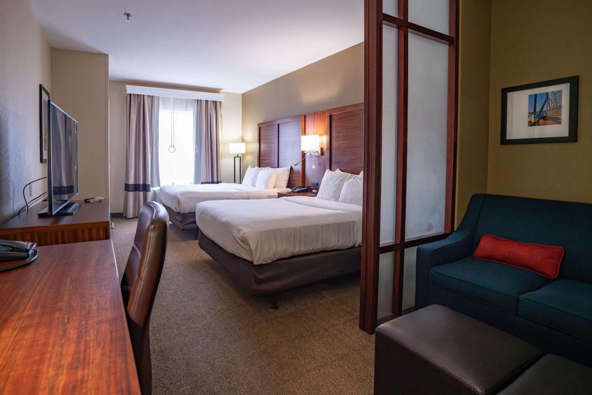 Comfort Suites Airport Luckney Zewnętrze zdjęcie